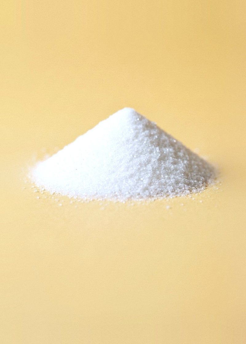 A cone of white vitamin B1 (thiamine) powder